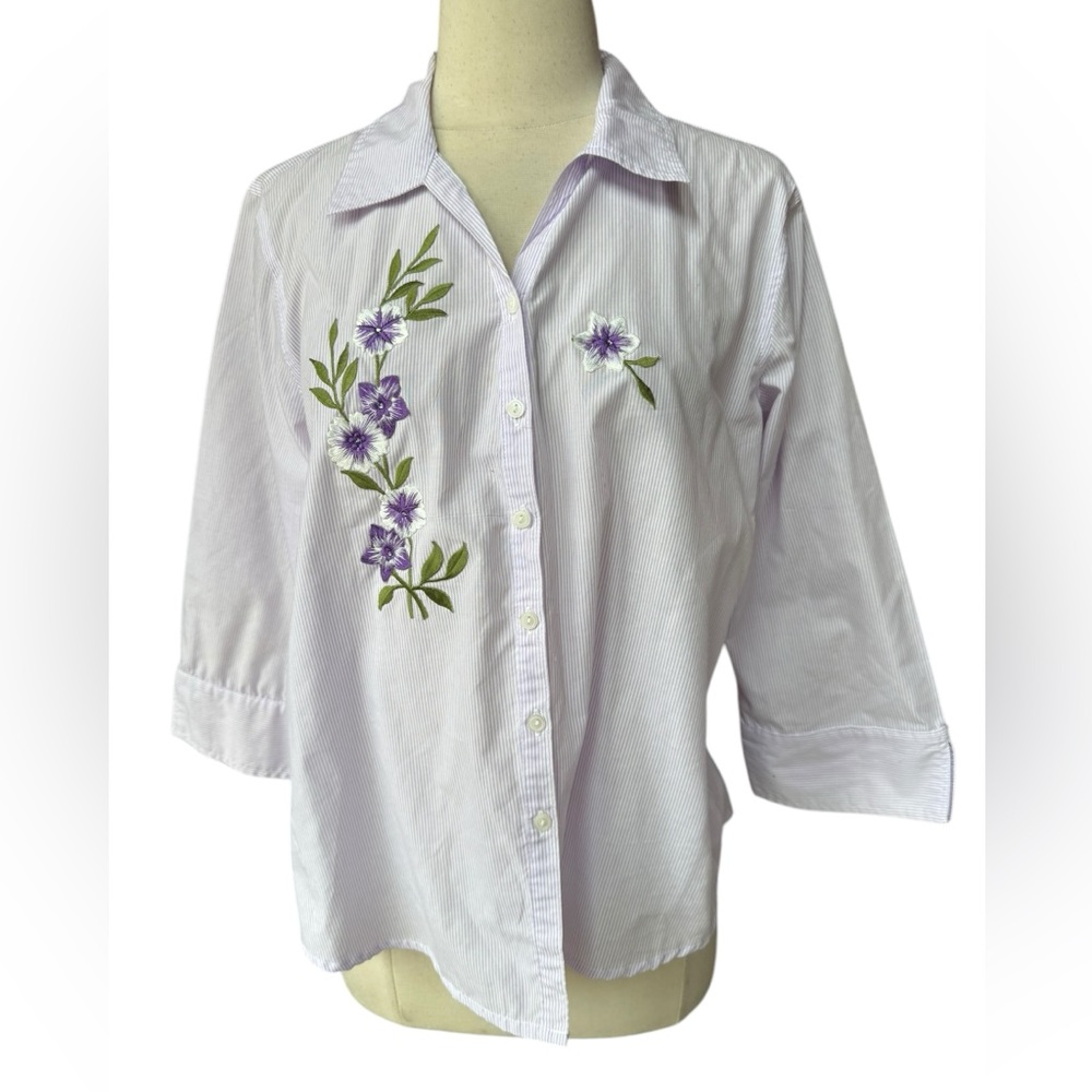 1990s Las Olas Floral Embroidered Purple Striped Button Down Top‎